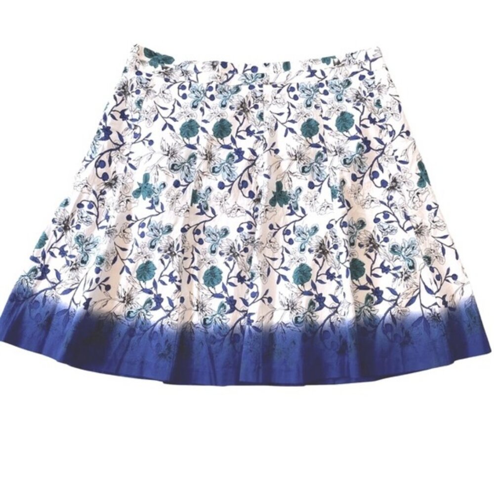 cleo petites floral flippy skirt with back zip and lining. Women’s size 16